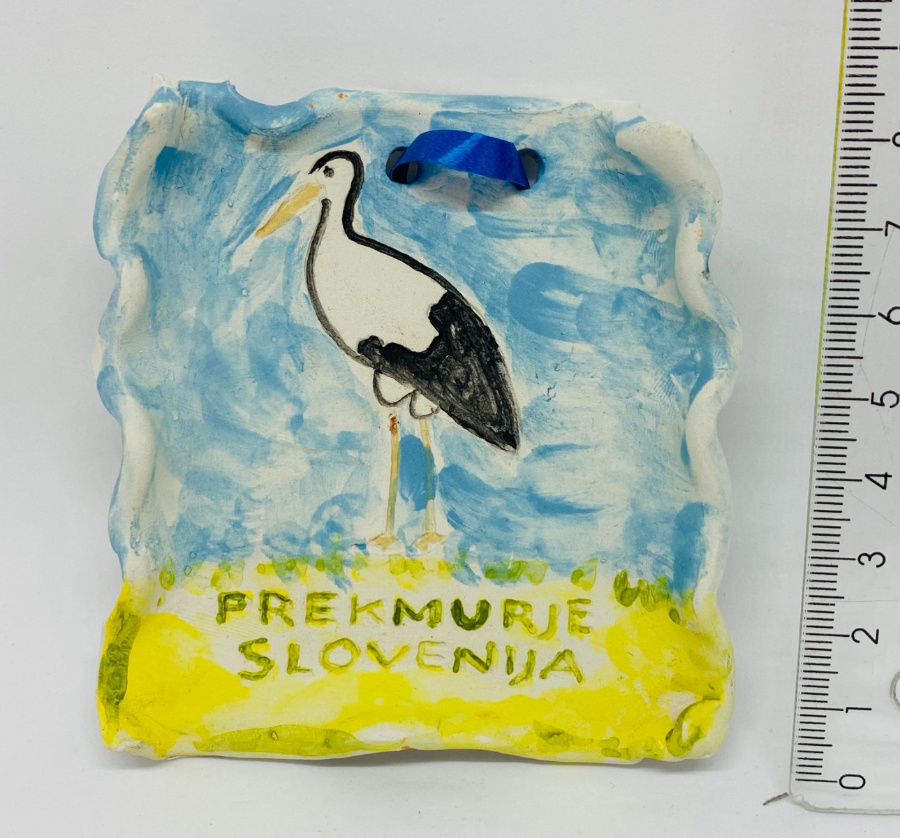 GLINEN OBESEK PREKMURJE S ŠTORKLJO, ROČNO DELO, 7X8 CM