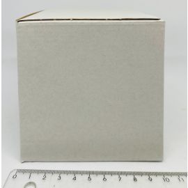 BELA DARILNA ŠKATLICA Z OKENCEM, 10,5X10,5X10,5