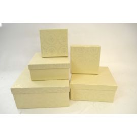 SET DARILNIH ŠKATEL ZLATE BARVE S SRČKI 5/1 (ACH)