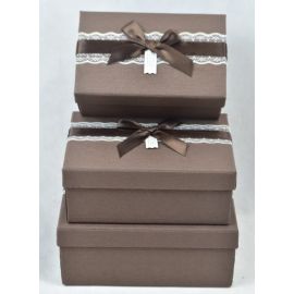 SET TREH DARILNIH ŠKATEL RJAVE BARVE S PENTLJO, 23X16 CM (ACH)