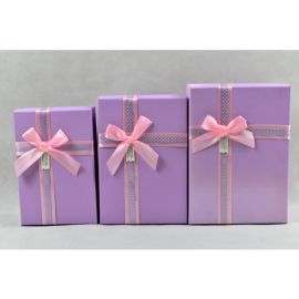 SET TREH DARILNIH ŠKATEL LILA BARVE S PENTLJO, 25X18X10,5 CM (ACH)